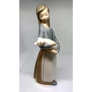 Lladro Porcelain Girl Holding Lamb Figurine – Hand Made in Spain